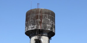 川南町の給水塔